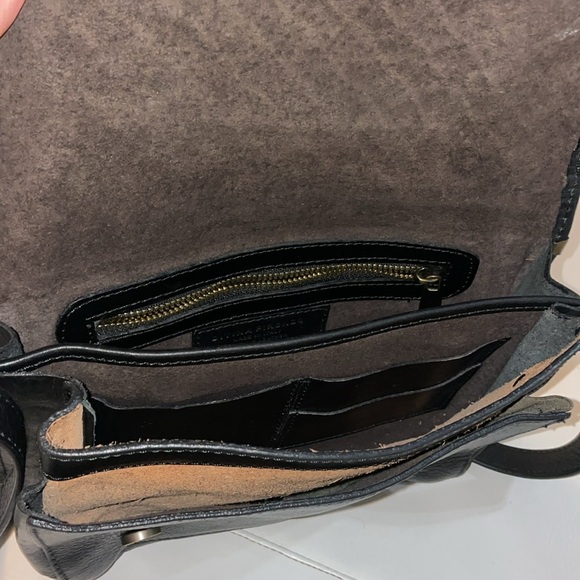 Black leather Divina Firenze woven crossbody bag - Picture 7 of 8